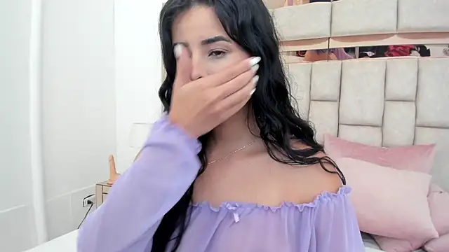 emma castilloo online show from 7, 12, 2024