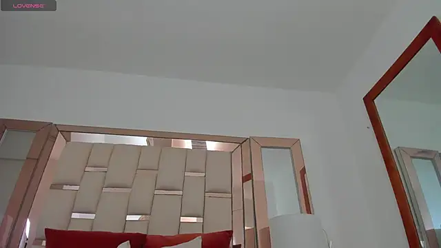 emma castilloo online show from 27, 12, 2024