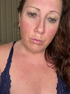 xsexycurvymilf online show from 19, 1, 2026