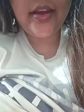 Snapshot of _Redwine_ chatting on 9, 2, 2025 Redwine online show from 9, 2, 2025