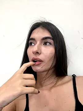 Snapshot of Coralinee_01 chatting on 30, 10, 2025 Coralinee 01 online show from 30, 10, 2025