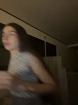 Coralinee 01 online show from 30, 4, 2026