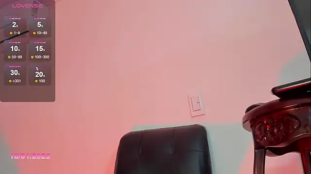 Snapshot of Karoline_Marin chatting on 18, 1, 2025 Karoline Marin online show from 18, 1, 2025