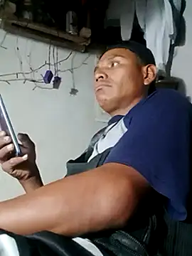 Snapshot of Moreno1813 chatting on 20, 3, 2025 Moreno1813 online show from 20, 3, 2025