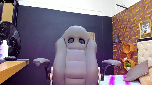 deyy madissonn online show from 30, 1, 2025