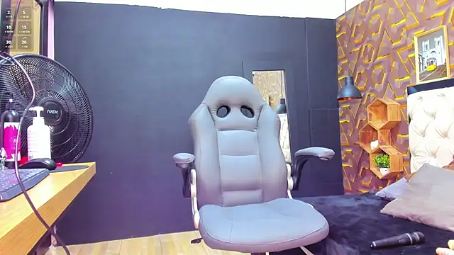 deyy madissonn online show from 12, 2, 2025