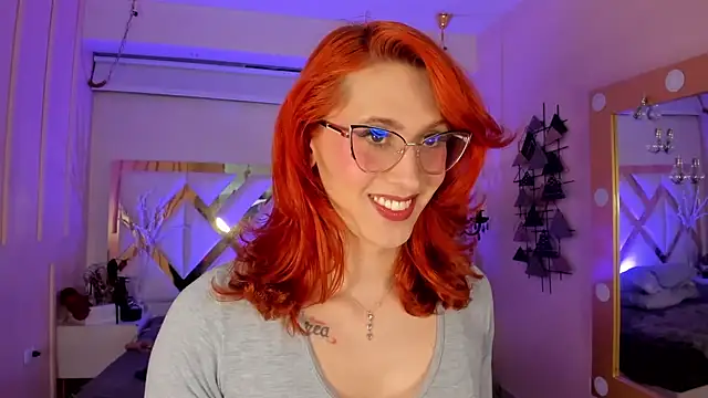 Juliana Saenzz online show from 3, 3, 2025