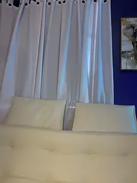 AleezaFrench online show from 3, 3, 2025