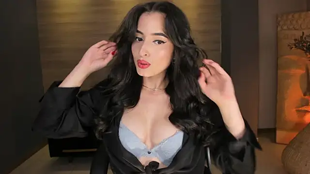 Snapshot of DominiqueVega chatting on 13, 1, 2025 DominiqueVega online show from 13, 1, 2025