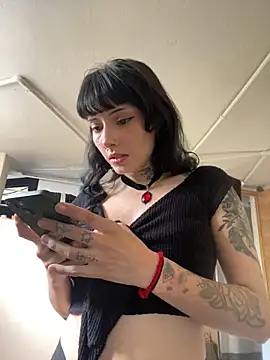 LiliJones  online show from 21, 10, 2025