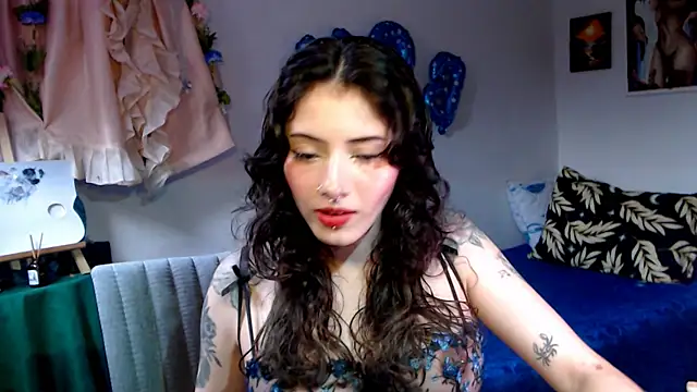 LiliJones  online show from 2, 5, 2026