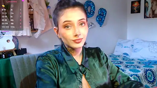 LiliJones  online show from 6, 5, 2026