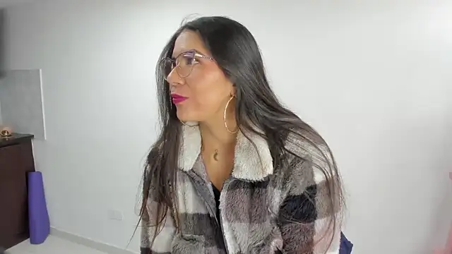 Luna Dumont online show from 9, 5, 2026