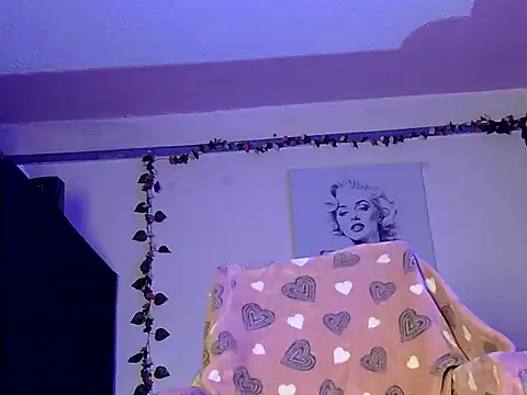 Snapshot of slybin_ chatting on 5, 5, 2026 slybin online show from 5, 5, 2026