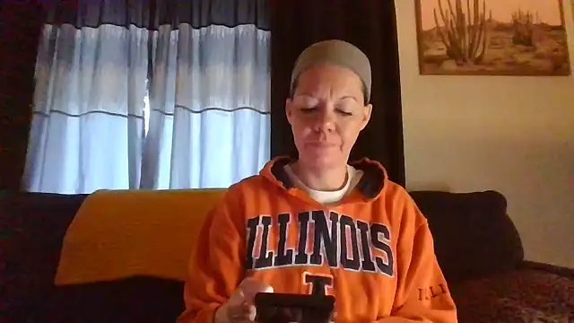 Snapshot of SidneyRaee chatting on 27, 12, 2024 SidneyRaee online show from 27, 12, 2024