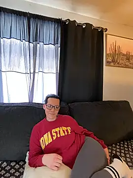 Snapshot of SidneyRaee chatting on 9, 1, 2025 SidneyRaee online show from 9, 1, 2025