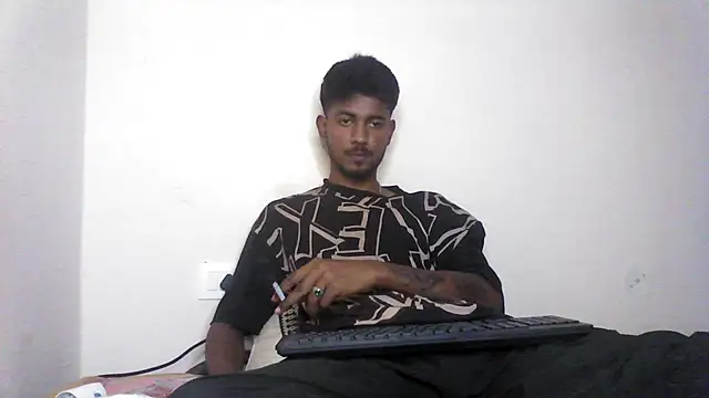 Snapshot of just_fucks chatting on 11, 10, 2025 just fucks online show from 11, 10, 2025