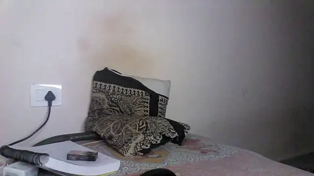 Snapshot of just_fucks chatting on 16, 10, 2025 just fucks online show from 16, 10, 2025