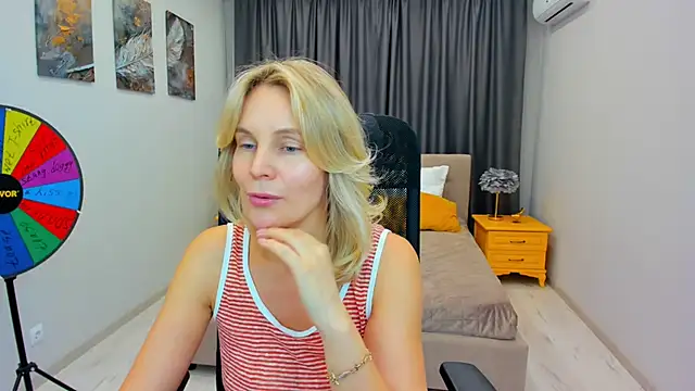 Sinty Devis online show from 22, 3, 2025