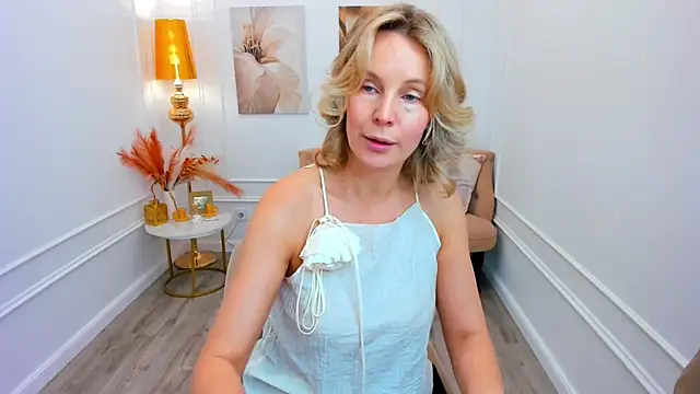 Snapshot of Sinty_Devis chatting on 9, 6, 2026 Sinty Devis online show from 9, 6, 2026