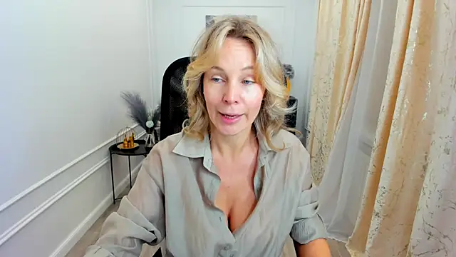 Snapshot of Sinty_Devis chatting on 19, 6, 2026 Sinty Devis online show from 19, 6, 2026