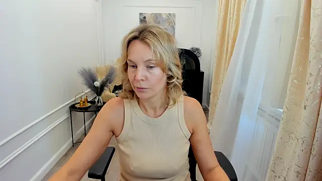 Snapshot of Sinty_Devis chatting on 23, 6, 2026 Sinty Devis online show from 23, 6, 2026