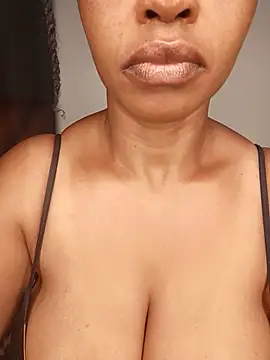 boobsnipplian online show from 24, 5, 2026