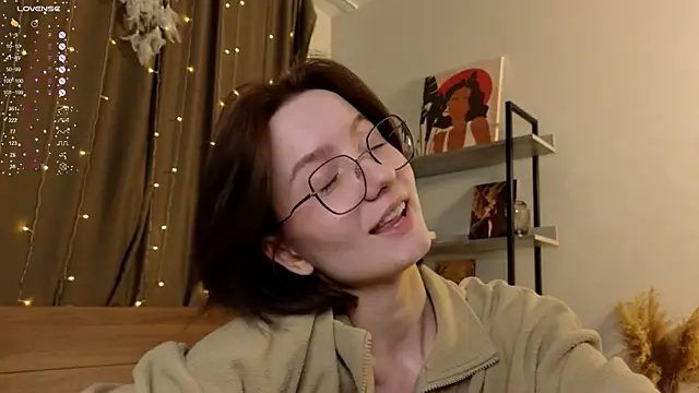 IdaValenti online show from 23, 2, 2025