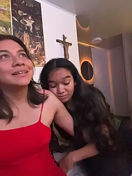 Snapshot of Nina-Eros1 chatting on 21, 12, 2025 Nina-Eros1 online show from 21, 12, 2025