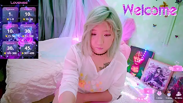 Akemilun online show from 4, 3, 2026