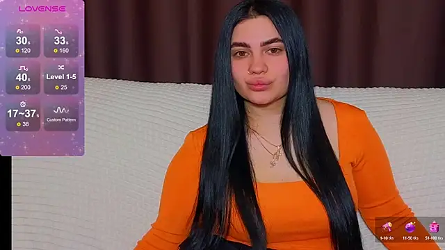 Snapshot of Nikki_Kardashian chatting on 11, 2, 2025 Nikki Kardashian online show from 11, 2, 2025