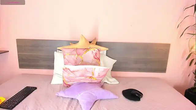 Snapshot of samanta_joness chatting on 5, 3, 2026 samanta joness online show from 5, 3, 2026