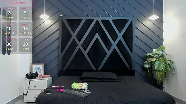 Apolo Bianco  online show from 10, 9, 2025