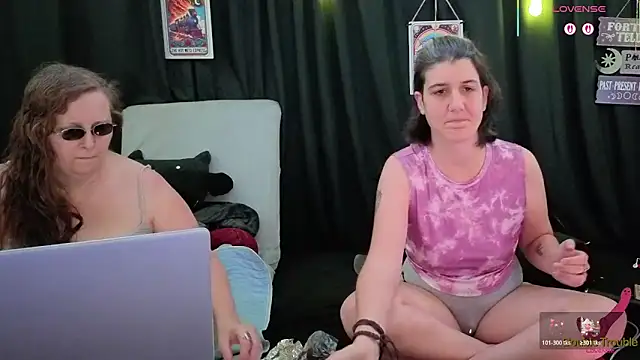 Sexy Mama-69 online show from 29, 11, 2025