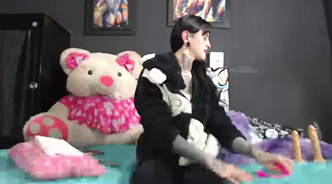 emma onassis 17 online show from 12, 1, 2025