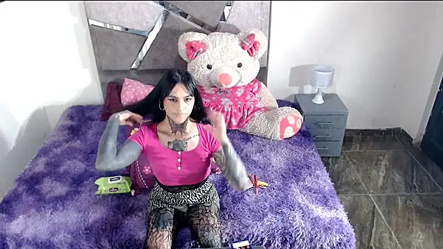 emma onassis 17 online show from 12, 5, 2026