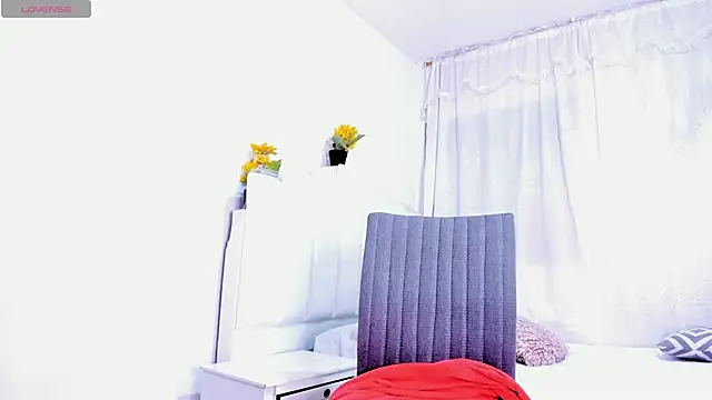 RoxannaBlanche online show from 2, 3, 2025