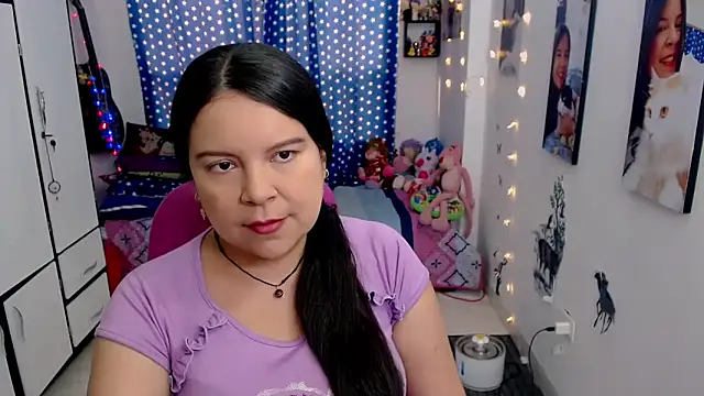 claryssa  online show from 18, 1, 2025