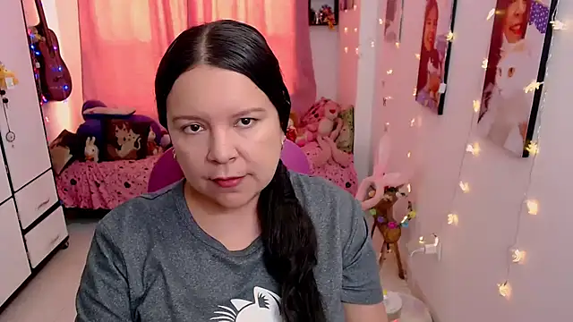 claryssa  online show from 28, 4, 2026