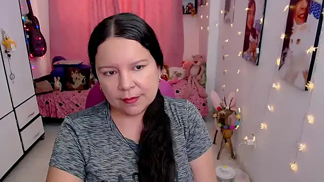 claryssa  online show from 6, 5, 2026