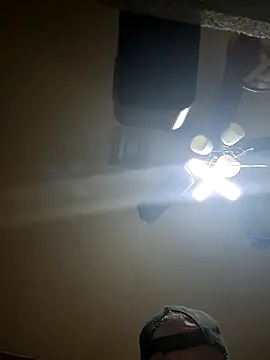 Hugebwc102 online show from 23, 12, 2025