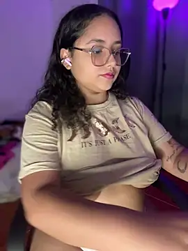 CurlyGirl 1 online show from 6, 3, 2026