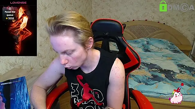 Alexis Gordon online show from 21, 11, 2025