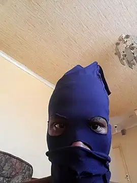 Snapshot of koolbend chatting on 4, 2, 2025 koolbend online show from 4, 2, 2025