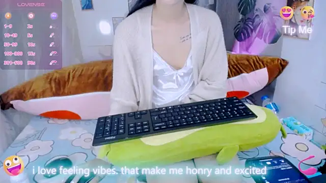 Snapshot of Ly__ chatting on 5, 3, 2026 Ly online show from 5, 3, 2026