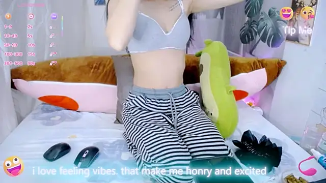 Snapshot of Ly__ chatting on 21, 3, 2026 Ly online show from 21, 3, 2026