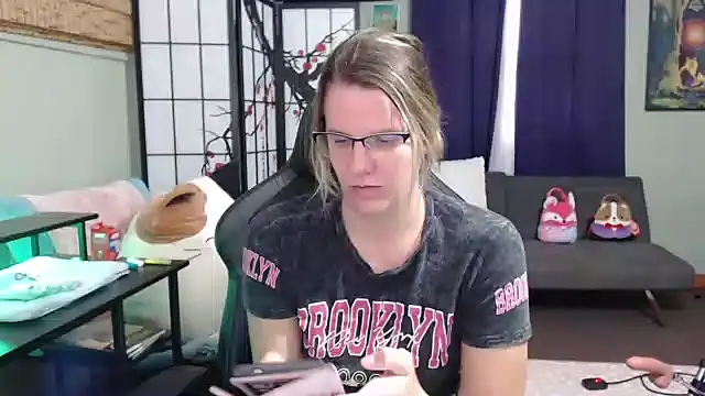 Snapshot of Sarahtineke chatting on 22, 10, 2025 Sarahtineke online show from 22, 10, 2025