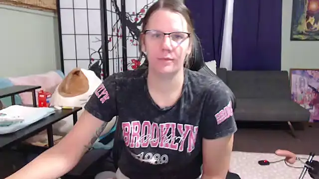 Snapshot of Sarahtineke chatting on 25, 10, 2025 Sarahtineke online show from 25, 10, 2025