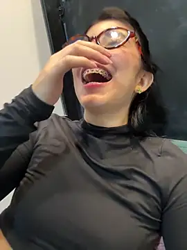 NicolRoss  online show from 23, 11, 2025