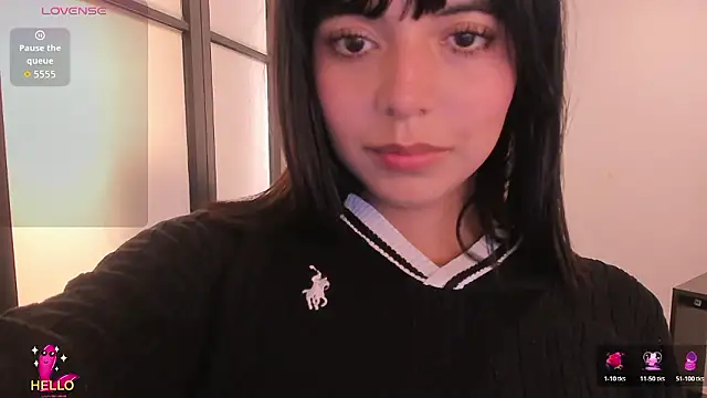 NicolRoss  online show from 9, 1, 2026